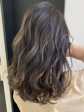 アライブ キチジョウジ(ALIVE Kichijoji) ALIVE吉祥寺 夏のイメチェンバレイヤージュフォギーベージュ