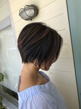 ラピッツヘアデザイン(la Pitt's hair design) ショートボブ×インナーカラー
