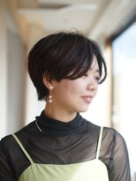 ビュートリアム 鎌倉小町(BEAUTRIUM)&nbsp;センターパート丸みショート【beautrium鎌倉小町　比嘉】