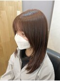 ショートボブ/センターパート/ツヤ髪/グラデーション/イヤリング