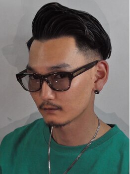 【国内外41店舗/個室】バーバーならではのフェードスタイル、細部までこだわり抜いた技術がここに[理容室]