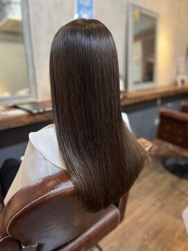 スローネ(THRONE) 髪質改善酸性ストレートで艶髪／20代30代40代／新宿