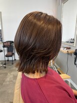 リノ 金山(Rino)&nbsp;デザインカラー/レイヤーカット/ウェットヘア/オリーブベージュ