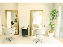 アトリエ コア ヘアー 横川(atelier CORE hair)の雰囲気（髪のお悩みも相談しやすい2席だけのプライベートサロンです♪）