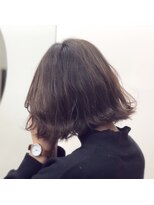 セダクション 道後樋又店(Seduction) 松山市/20代/30代/40代/波巻きハイライトボブ