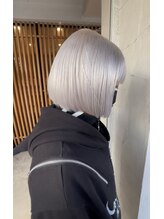 レヴィア(REVIA)&nbsp;ホワイト