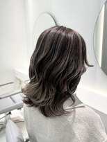 アールプラスヘアサロン(ar+ hair salon)&nbsp;コントラストハイライト　ホワイトシルバー