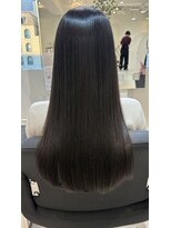 エミュスト(Emuest)&nbsp;☆髪質改善　縮毛矯正　韓国　心斎橋　トリートメント