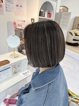 ロペ(ROPE) バレイヤージュボブ　（白髪ぼかし）