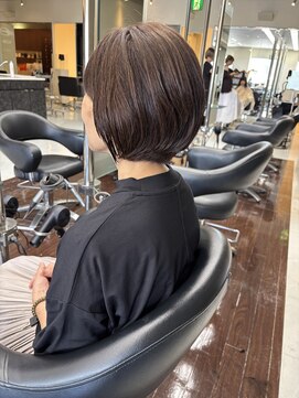 シャンプーボーイエイムス(SHAMPOO BOY aims) 大人ショートボブ