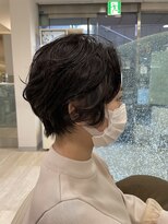 クオーター(QUARTER)&nbsp;パーマショート動きハンサムシンプルコンマヘア