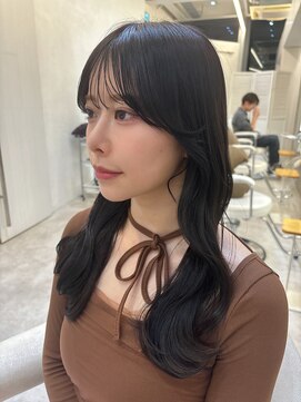 アナ ラーナ(Anna Lanna) レイヤーカット、ラベンダーグレージュ