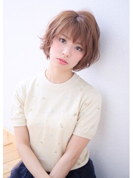 hairs BERRY 伏見桃山店【ヘアーズ ベリー】【11月26日 NEW OPEN】 ふわふわ動いて軽やかに!色気を感じる大人ショート