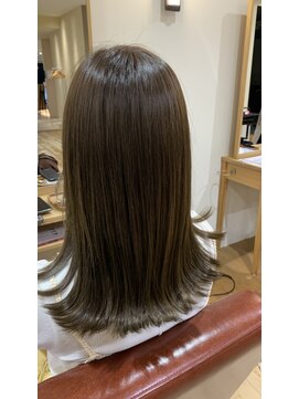 美容室 アイディー i-dee ラテグレージュカラー