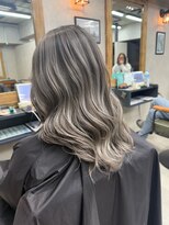 サニー 渋谷(SUNNY)&nbsp;バレイヤージュ、ハイライト、レイヤーカット、ダブルカラー