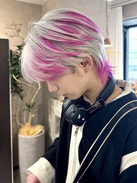 ネハス(nehus.) バレイヤージュハイライト//スパイキーショート/ブルーブラック