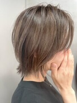 Ruufus恵比寿南/白髪ぼかしハイライト/ショートボブ/髪質改善 40代50代/リフトアップショート/ハリ感キープ