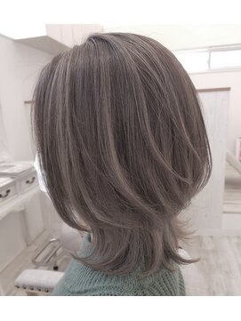 ラヴィエール(Laviere) バレイヤージュグレイシルバー