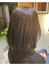 らら(LaLa) 【艶髪】　透明感たっぷりアッシュベージュカラー