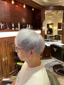 エイトメン 池袋東口店(EIGHT MEN) ホワイトシルバー×マッシュ