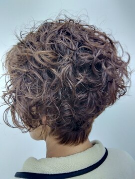 シンシア(CYNTHIA) カット＋パーマ＋トリートメント