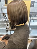 切りっぱなし　ボブ　前髪なし