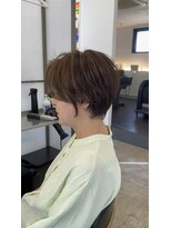 スクエアペア(SQUARE PAIR)&nbsp;大人ショートボブ　白髪ぼかし　カーキ　40代50代