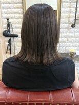 アトリエ ミム 二子玉川店(atelier mim)&nbsp;アッシュグレージュ ミディアムヘア 赤み消し 透明感カラー