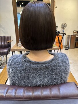 チリンバイロストシティー(Chillin by LOSTCITY) 切りっぱなしボブ