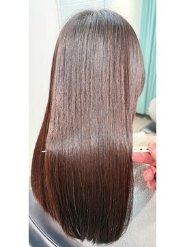 レリンク 横浜西口(LeLink) ナチュラル質感にこだわった柔らか縮毛矯正