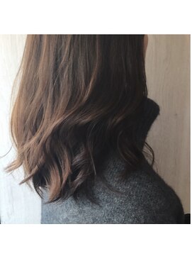 ラマナ(Lamana) 【Lamana二子玉川】クールな大人グレージュミディ