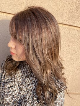 クロエバイラヴィズム  横越店蔦屋書店店内(CLOE by LUVISM) アッシュブラウン×巻き髪