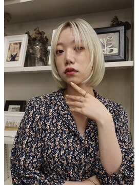 オペラ 調布店(OPERA by BALLEThair) ペールグリーンボブ/ホワイトグレージュネビージュ