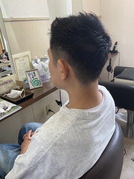 コアフィールフィス(COIFFURE fils) 【見附　今町】フェードカット　黒髪　似合わせ