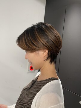 トゥエル バイ ディプティモイラ(tuelu by dipty MOILA) くびれショート