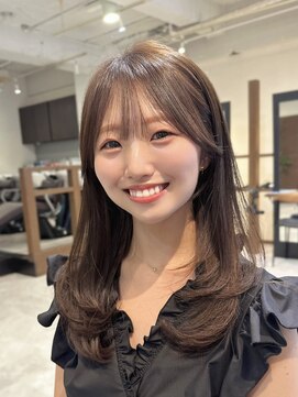 ビューネオ(VIEW NEO) レイヤーカット/似合わせ/小顔/アッシュブラウン/谷町四丁目