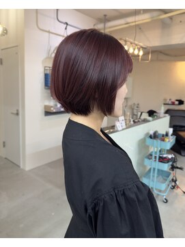 ピノ(pino.) 赤髪暖色ショートボブ顔まわり