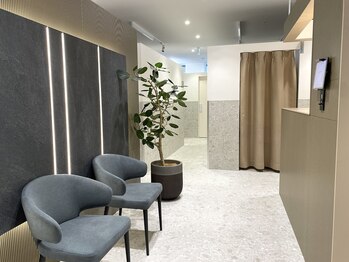 【縮毛矯正、髪質改善/育毛促進専門】cheveux brillants