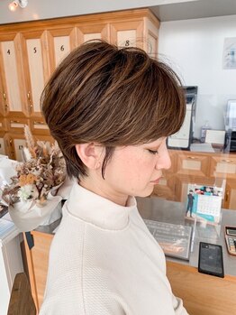 ジュニーバイユイマァル(JUNNY by YUIMARL)の写真/【倉敷駅徒歩6分】駅近好立地◇ショート特化型サロン☆幅広い年代の髪の悩みに合わせたスタイルをご提案♪
