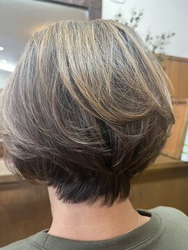 ニコ (Hair Salon Nico) ショートヘア_ハイライトカラー