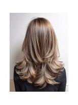 ラ ブーケ 中川中島店(La Bouquet)&nbsp;透け感ベージュバレイヤージュで柔らか質感演出