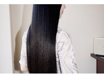 モノリス(MONOLITH.)の写真/【髪質改善】世界特許のヘアケア《アマトラトリートメント》を導入。心地よいひと時をお過ごしください―。