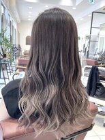 クアトログランシュ ひたちなか店(QUATRO×GranCieux)&nbsp;エアタッチグラデーション×ホワイトブラウン