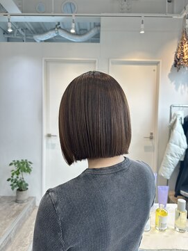 ロカ 表参道(loka) 切りっぱなしボブ［表参道/髪質改善/ハイライト］
