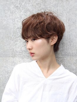 リエム(ReM)の写真/明るくファッション性の高い色味で、大人の魅力を引き出してくれる♪ 初めてグレイカラーする人も必見◎
