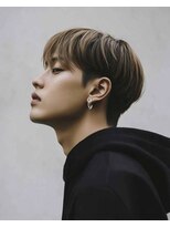 エヌプラスリタ 近鉄八尾(N+lita)&nbsp;ブルーブラック　切りっぱなしボブ　ハリウッドトリートメント