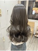 オリーブグレージュ