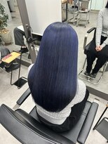 クム 横浜(qumu)&nbsp;【qumu MARIKO】ネイビーブルー×ブリーチカラー