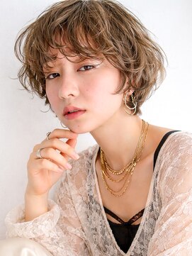 アンティ(ANTI) 抜け感ショート × ニュアンスパーマ　大人ラフボブ