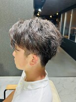 ジンリッチ(JiN RiCH) くせ毛活かしアップバングショート